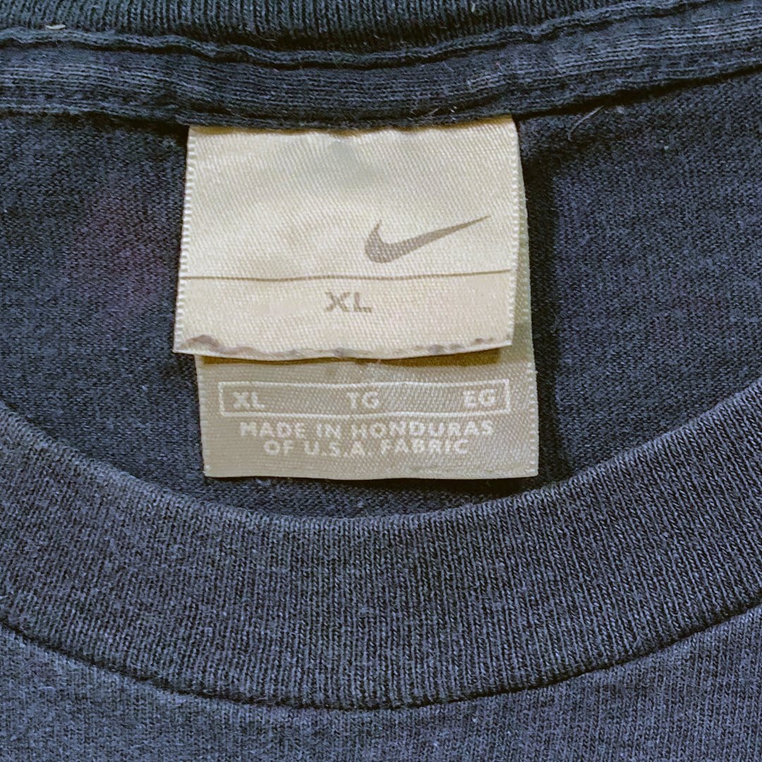 Vintage 00's Navy-Blue Nike Spell out Essential Tee | Rebalance Vintage.