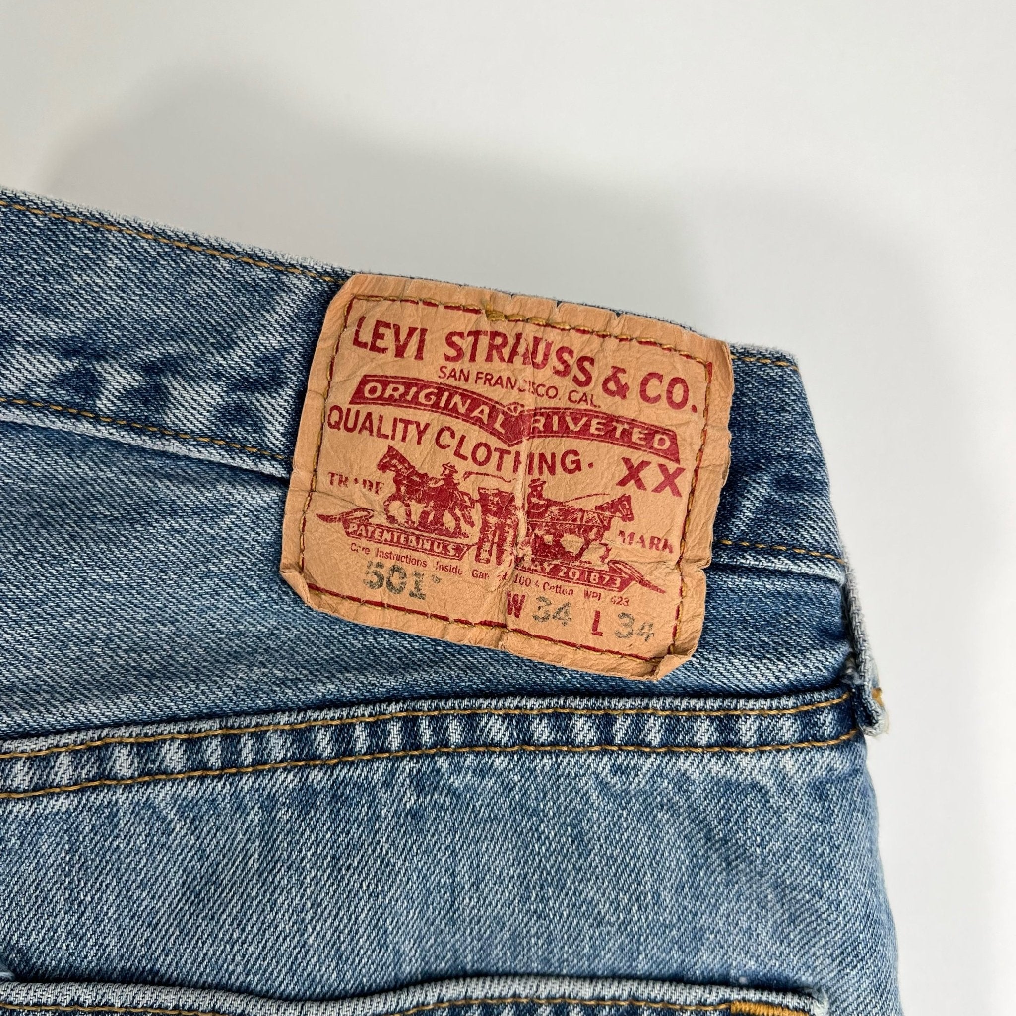 Vintage Blue 501 Levi Jeans (34 x 34) | Rebalance Vintage.
