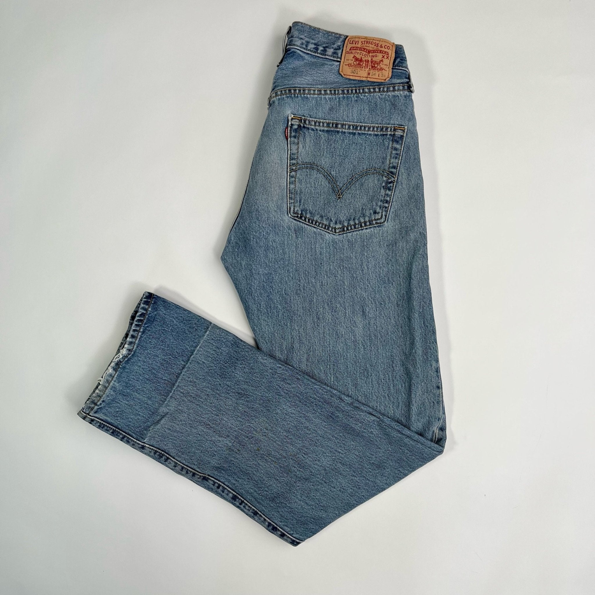Vintage Blue 501 Levi Jeans (34 x 34) | Rebalance Vintage.