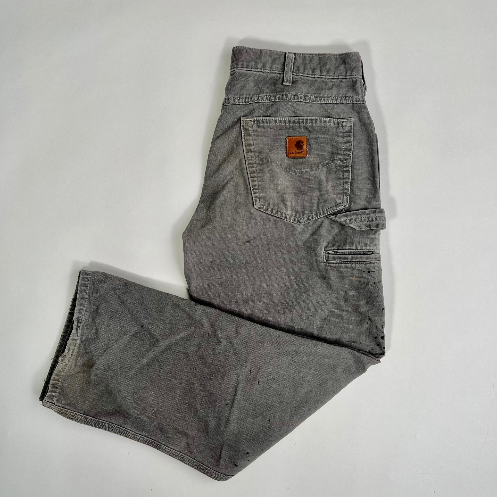 Vintage Grey Carhartt Cargo pants w/ rips | Rebalance Vintage.
