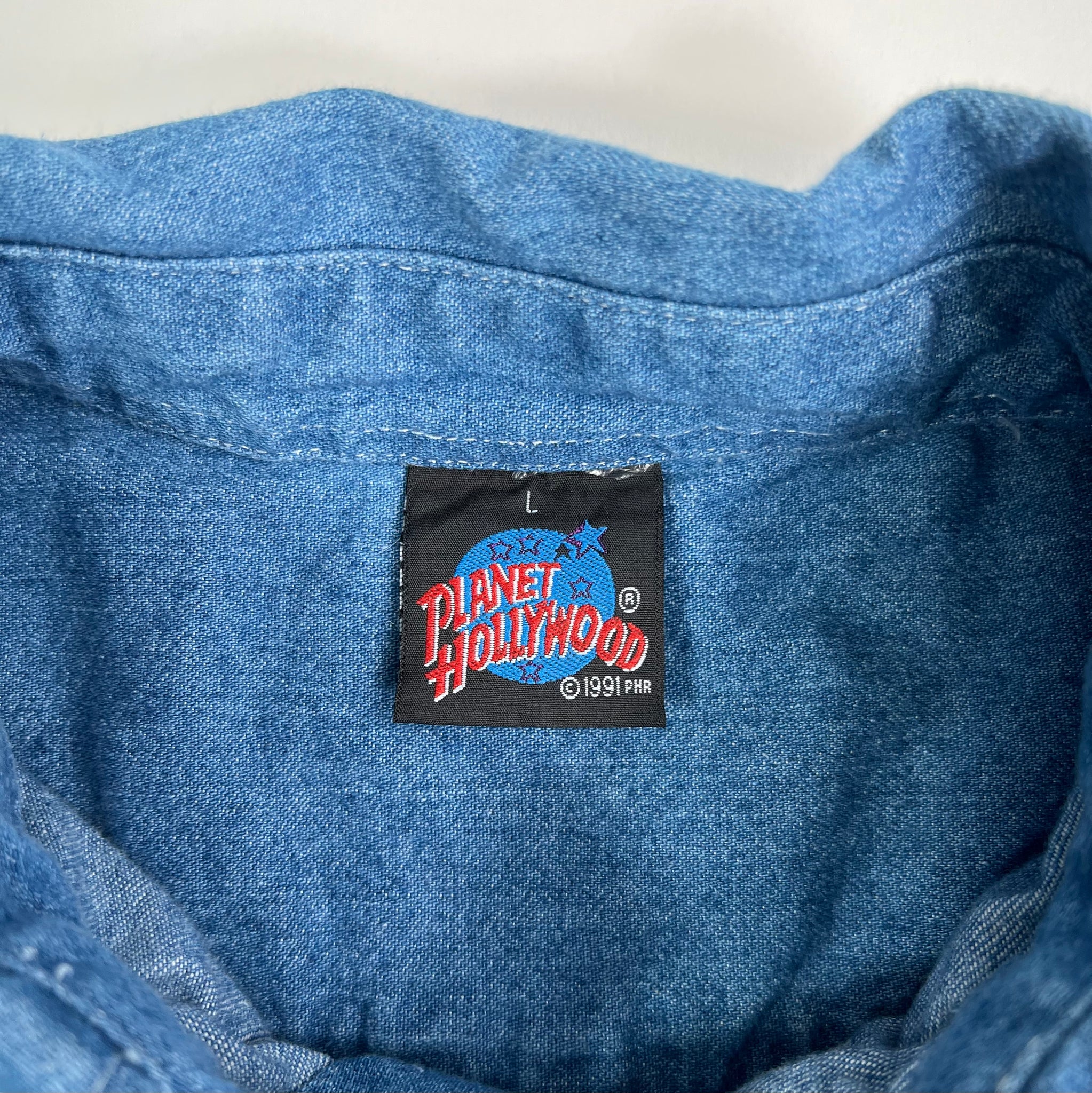 Vintage ’91 Jean Planet Hollywood Houston Button Up (L) | Rebalance Vintage.