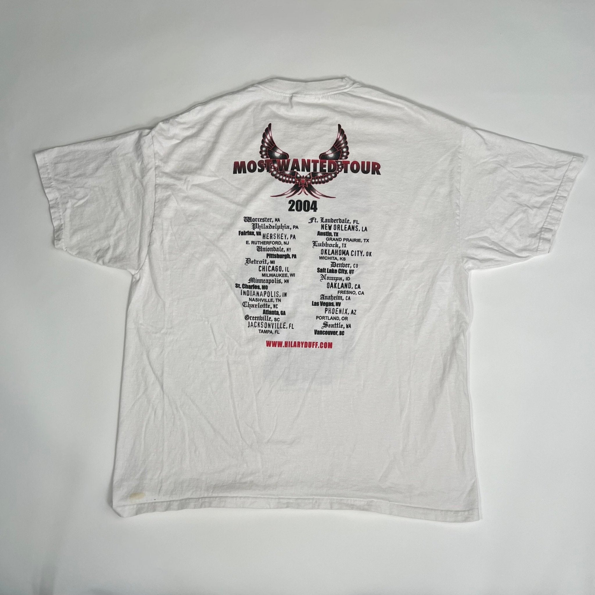 Vintage ‘04 Hilary Duff Most Wanted Tour Tee (L) | Rebalance Vintage.