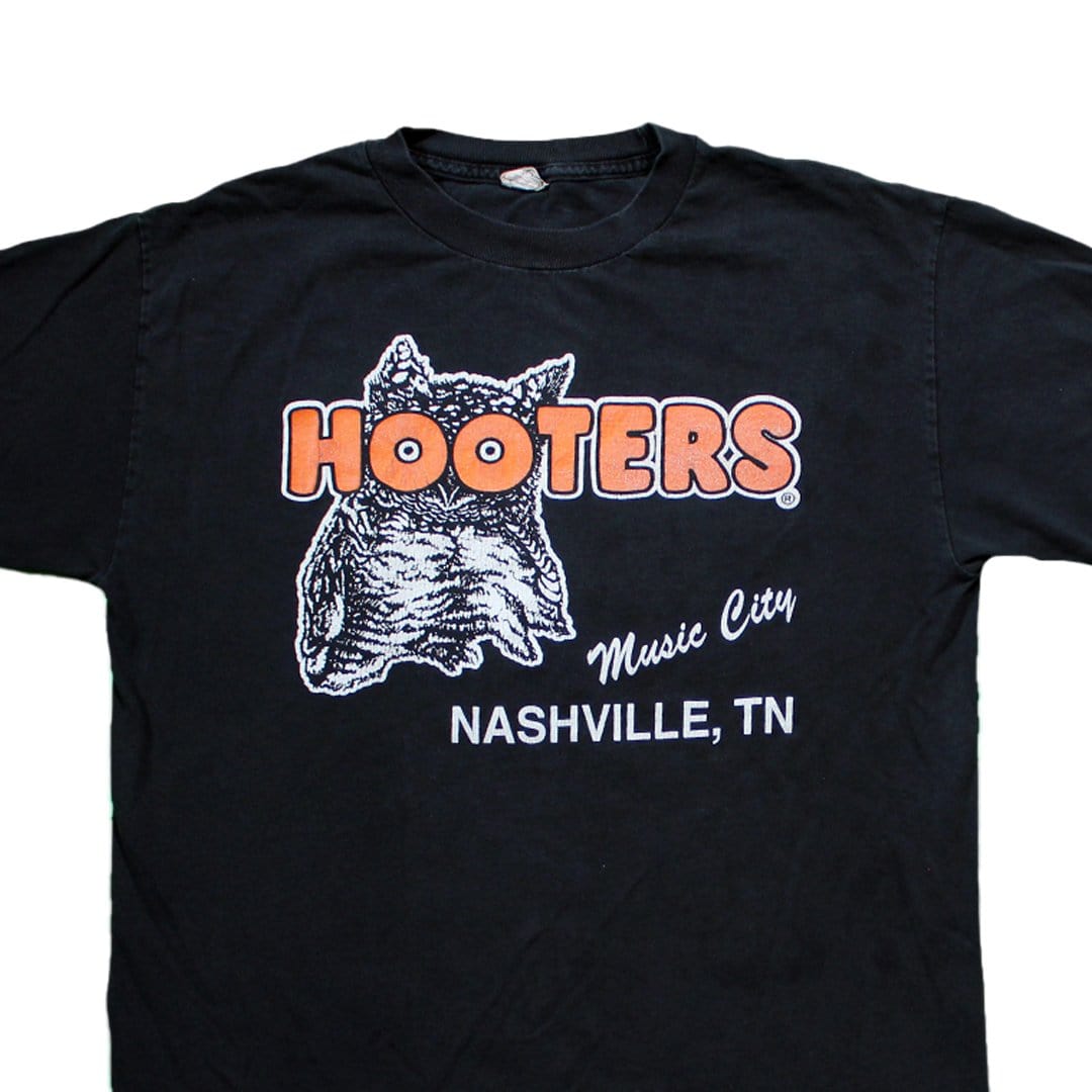 Vintage Hooters Nashville Tee | Rebalance Vintage.