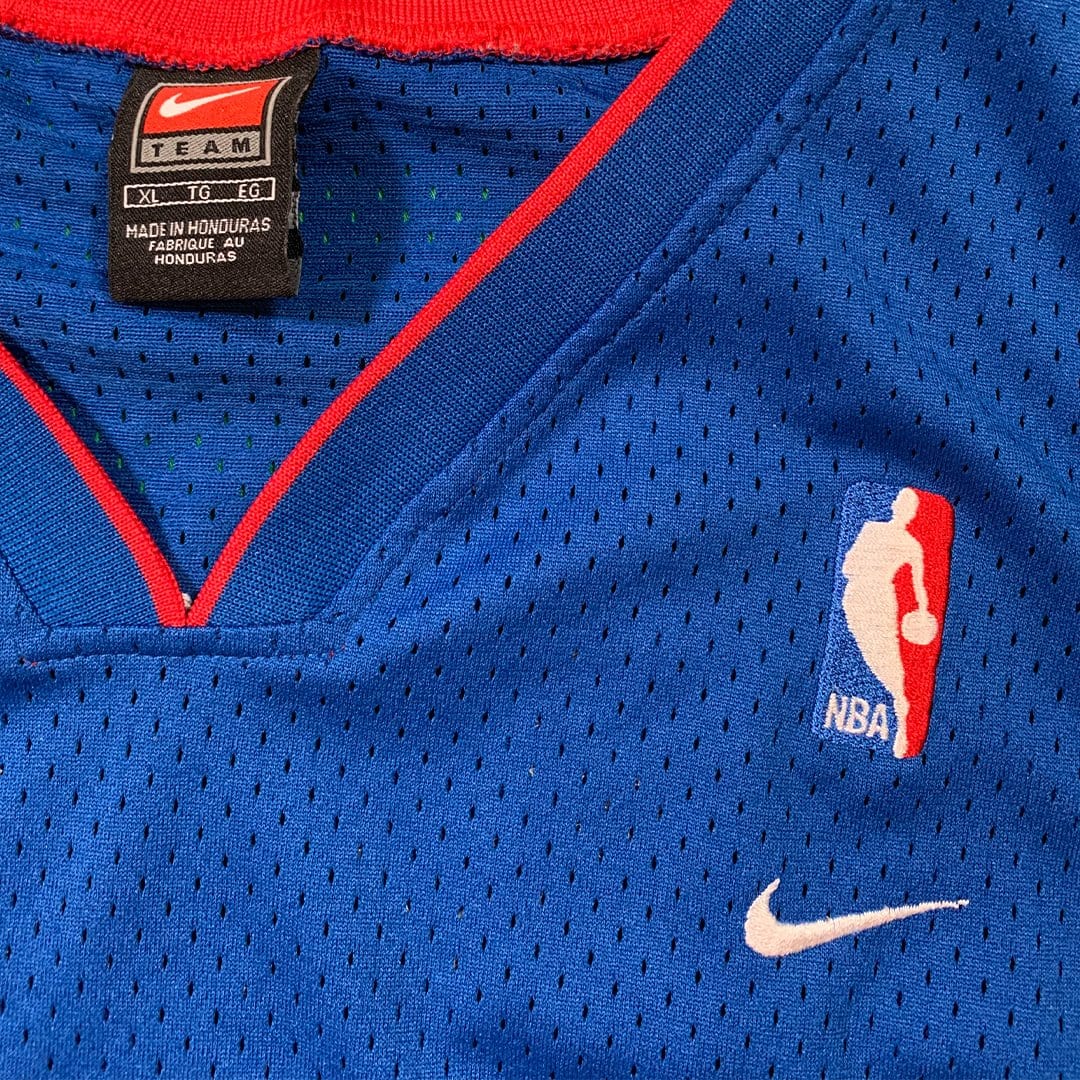 Vintage Nike Detroit Pistons Wallace Jersey (XL) | Rebalance Vintage.