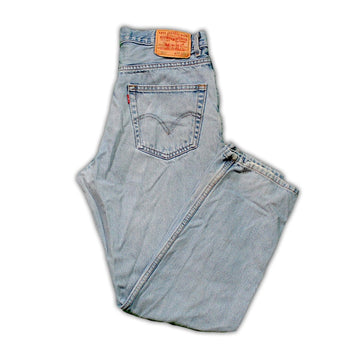 Vintage Light Blue 550 Levi Jeans | Rebalance Vintage.