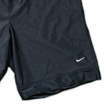 Vintage Black Nike Check Basketball Shorts | Rebalance Vintage.