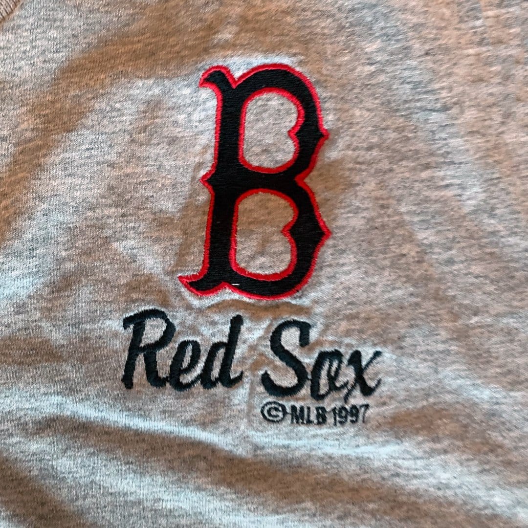 Vintage '97 Grey Boston Red Sox V Neck (M/L) | Rebalance Vintage.