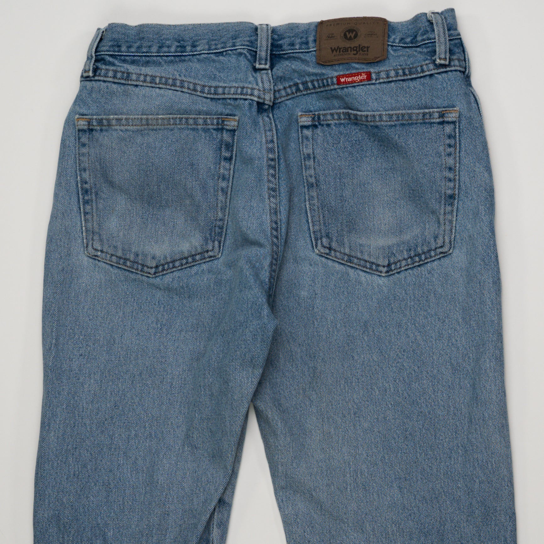 Vintage Light Blue Wrangler Jeans (32 x30) | Rebalance Vintage.